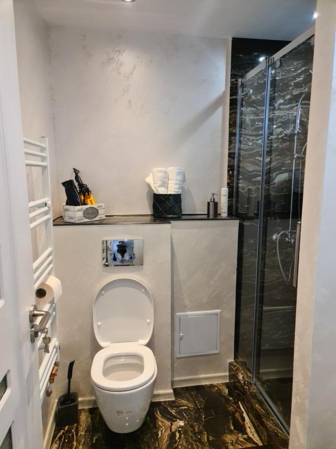Apartament In Centru Oradea Exterior foto